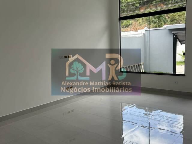 Casa para Venda em Caraguatatuba - 4