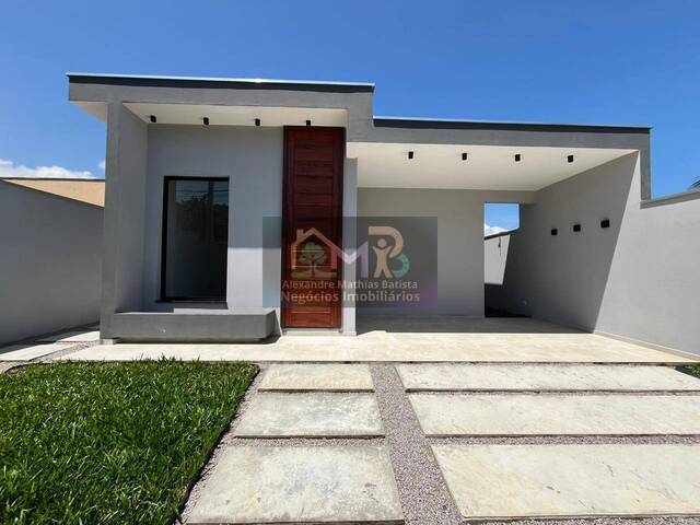 Casa para Venda em Caraguatatuba - 2